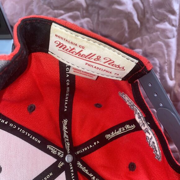 Los Angeles Clippers NBA Mitchell & Ness Red Snapback Hat Logo - Picture 4 of 8